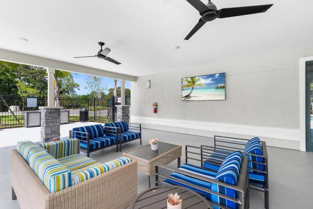 Elegant 2 Bed/2 Bath Apartment In Melbourne Fl Exteriör bild