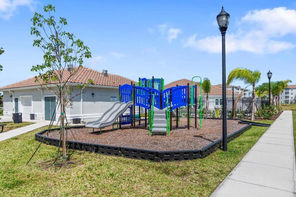 Elegant 2 Bed/2 Bath Apartment In Melbourne Fl Exteriör bild